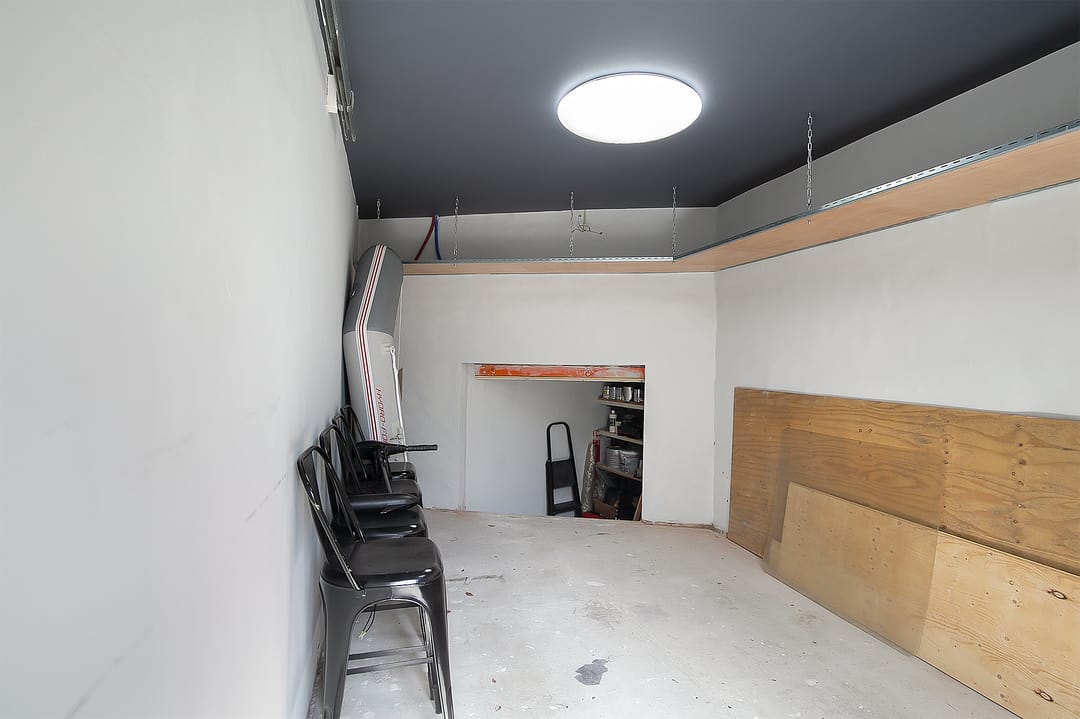 Industrial Ground Floor Maisonnette with Garage in Monumental Warehouse — 17