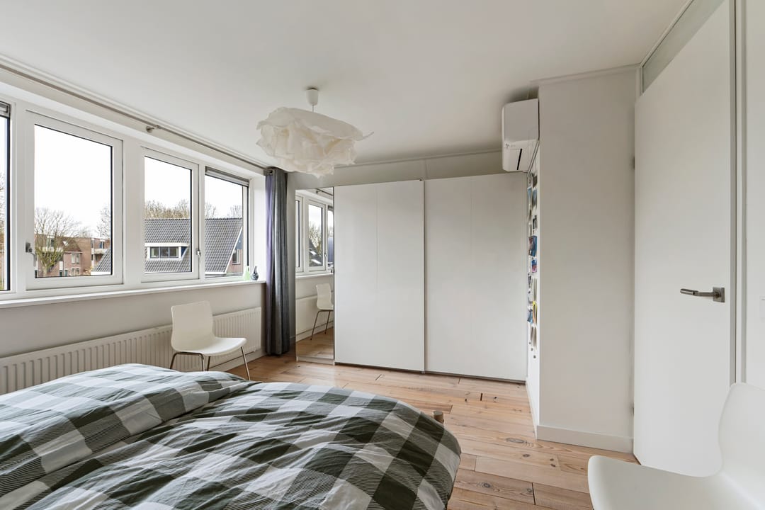 Detached Family Home with Garage and Unobstructed Nature Views — 23