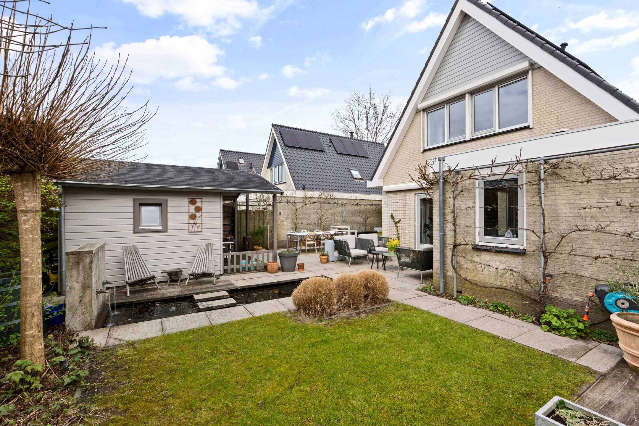 Detached Family Home with Garage and Unobstructed Nature Views — 33