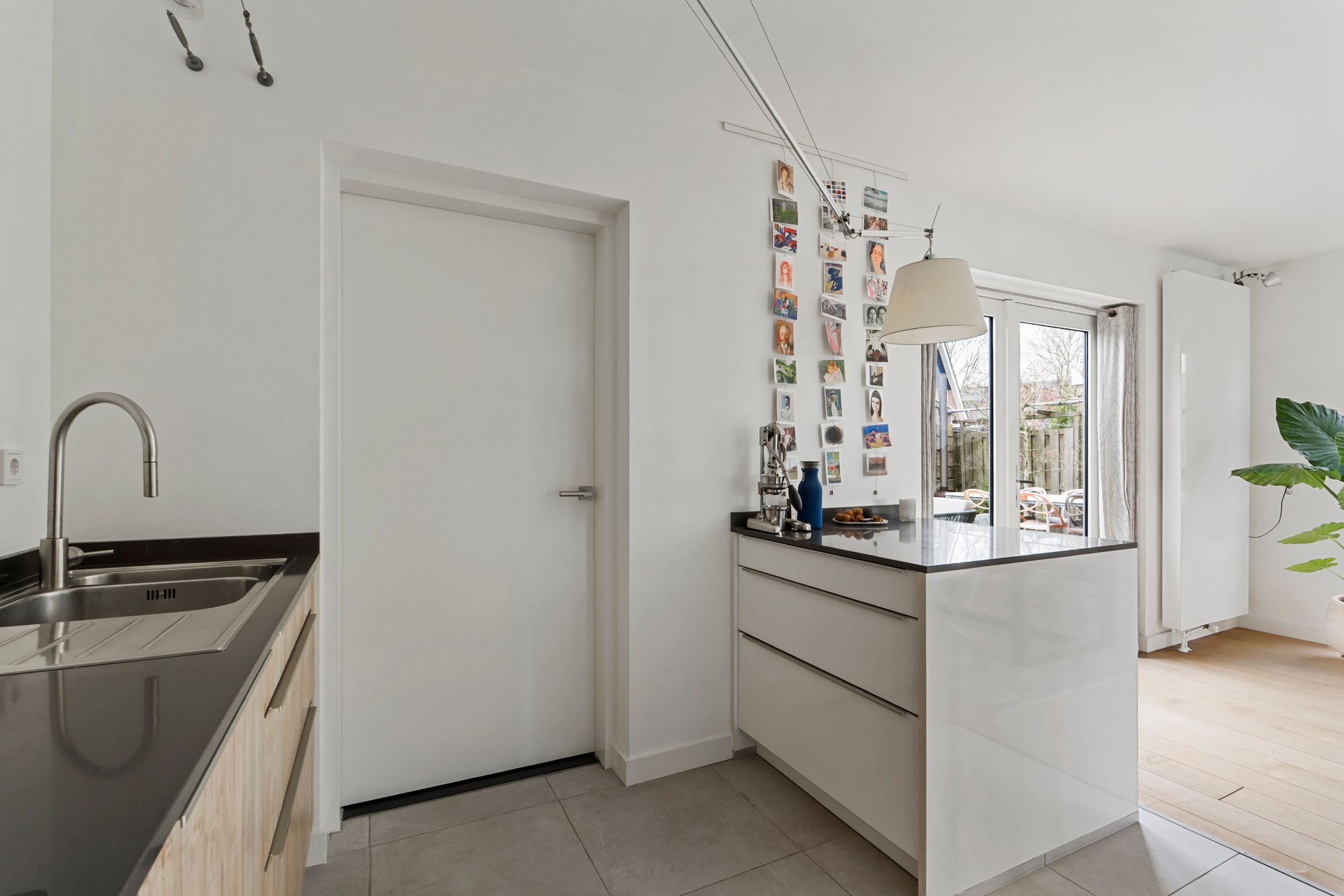 Detached Family Home with Garage and Unobstructed Nature Views — 15