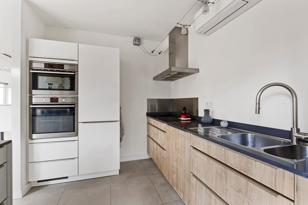 Detached Family Home with Garage and Unobstructed Nature Views — 13