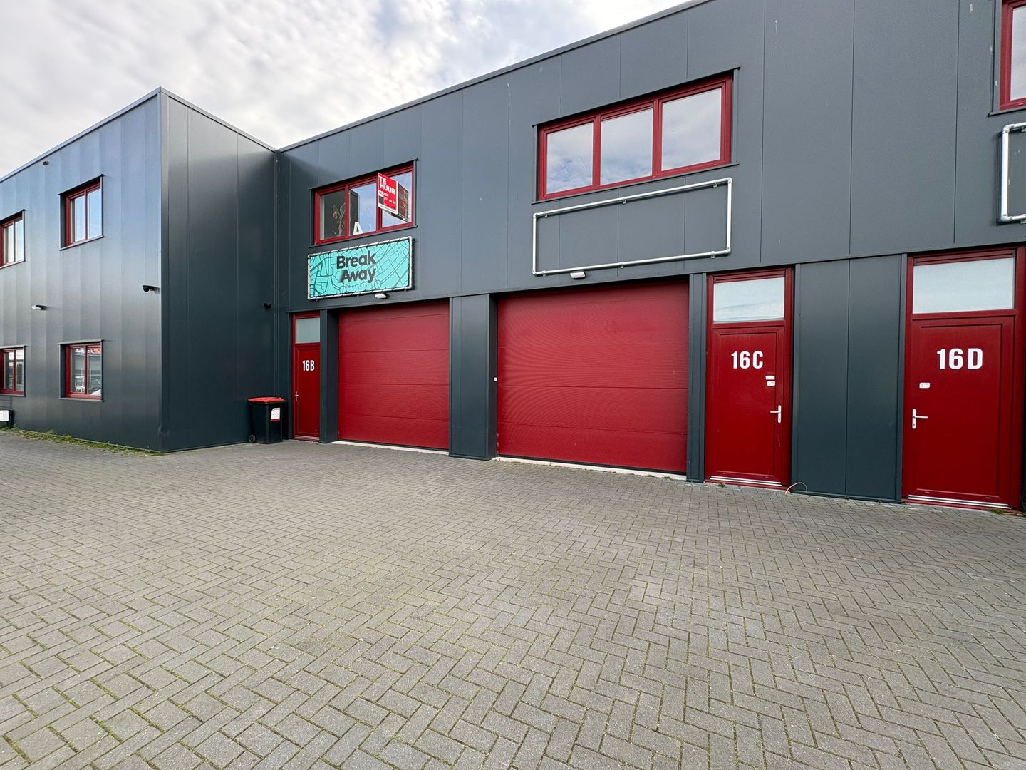 Bekijk foto 1 van Narvikweg 16-b