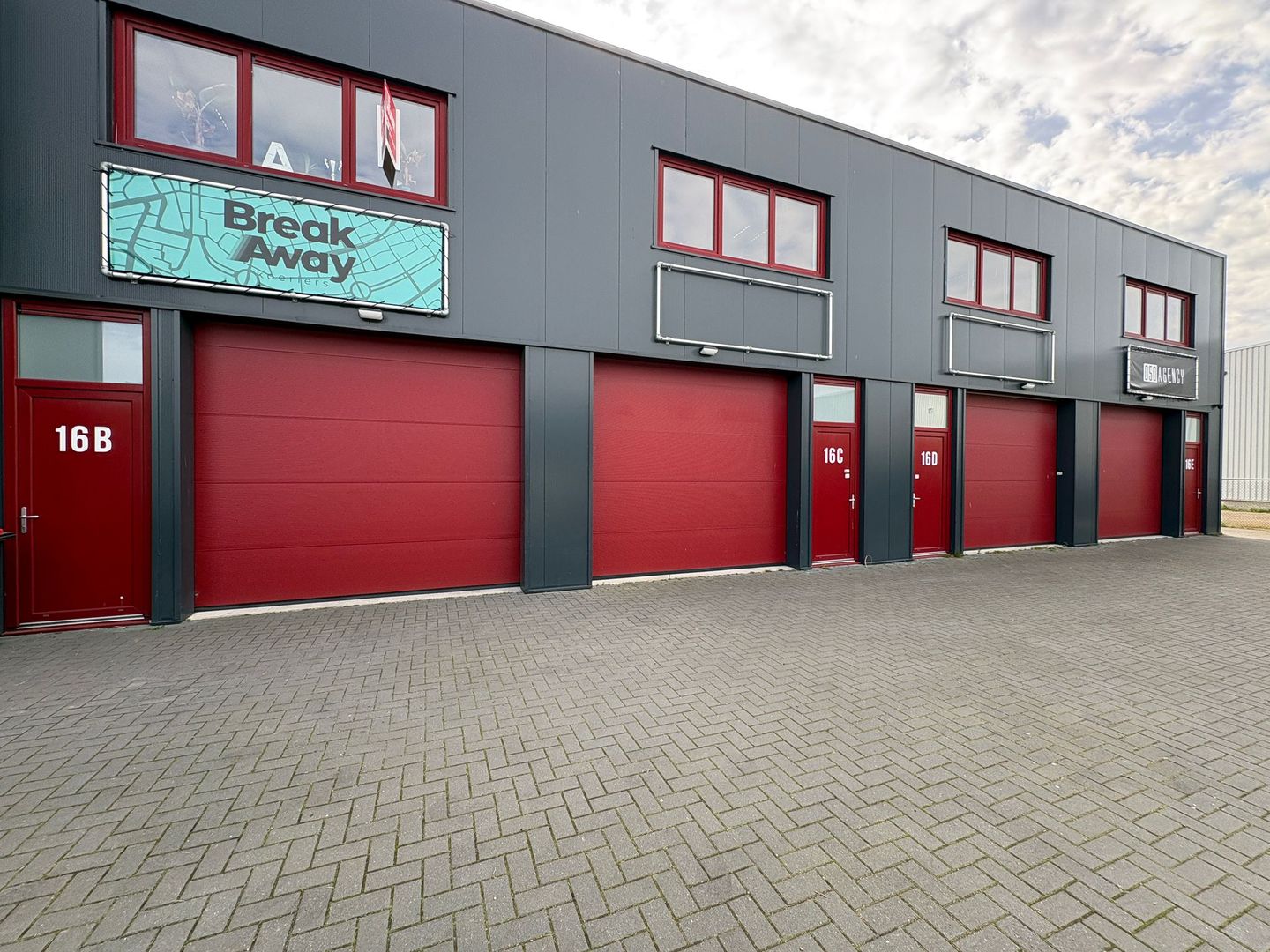 Bekijk foto 3 van Narvikweg 16-b