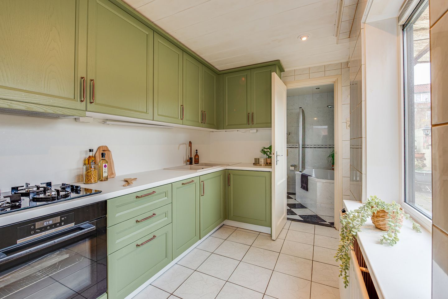 Photo 10 of Dwarsweg 22