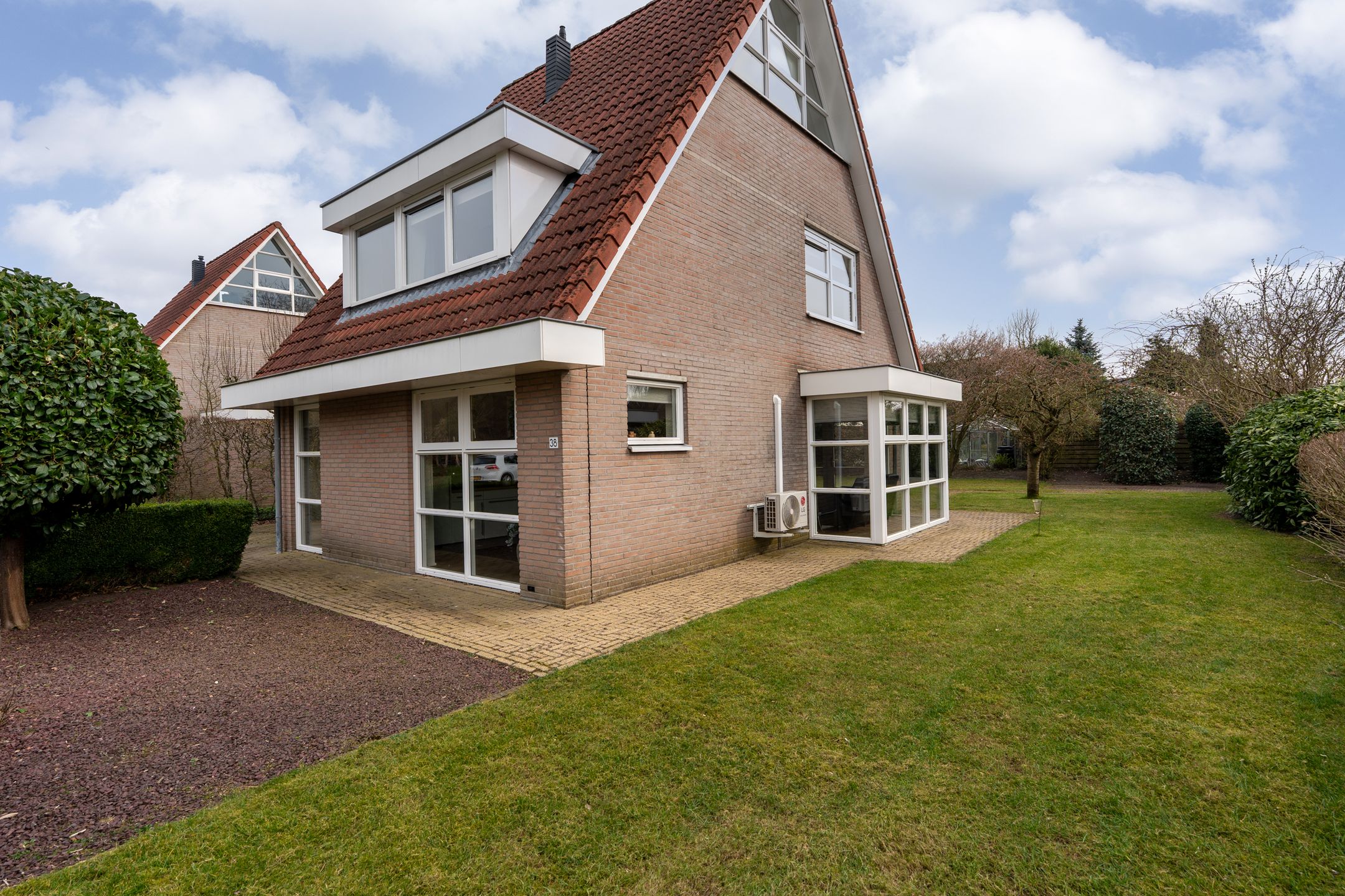 Foto 42 van Rhodonietdreef 38