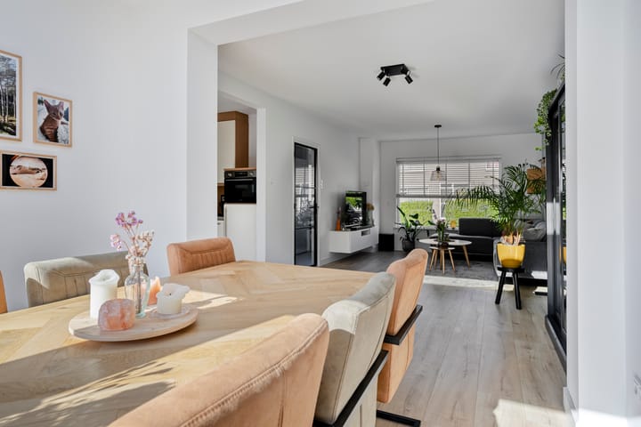 Photo 2 of Waalstraat 19