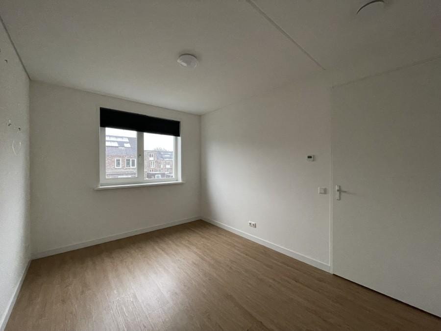 Foto 8 van M.C. Escherstraat 36