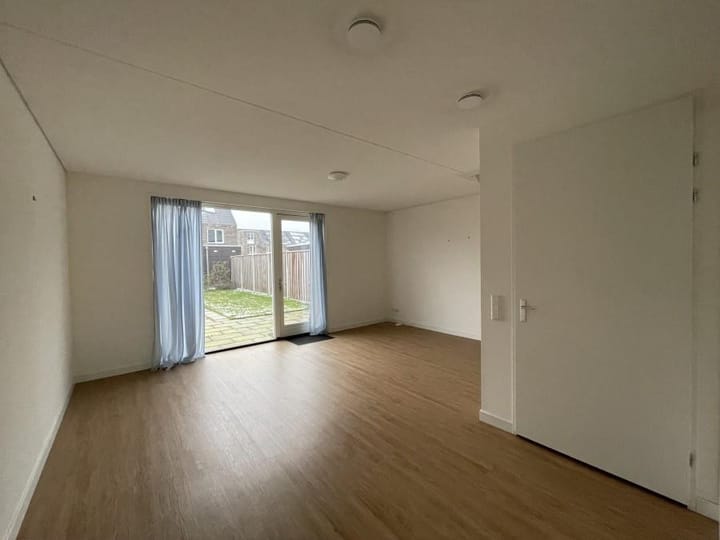 Photo 3 of M.C. Escherstraat 36