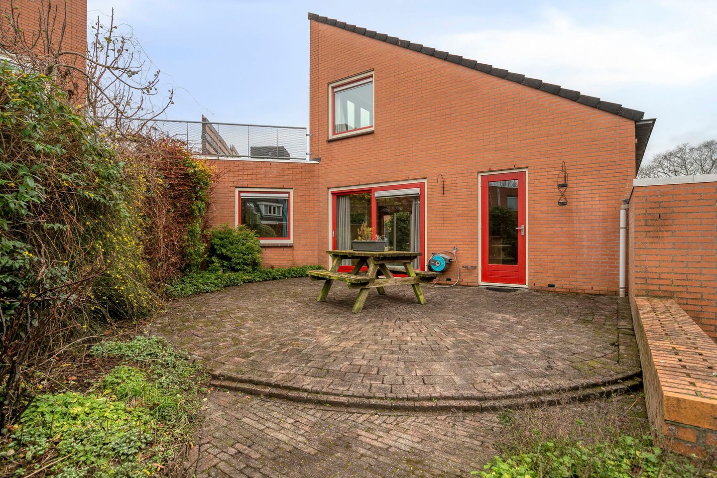 Corner House with Garage, Roof Terrace and Sauna in Green Zeist Neighborhood — 34