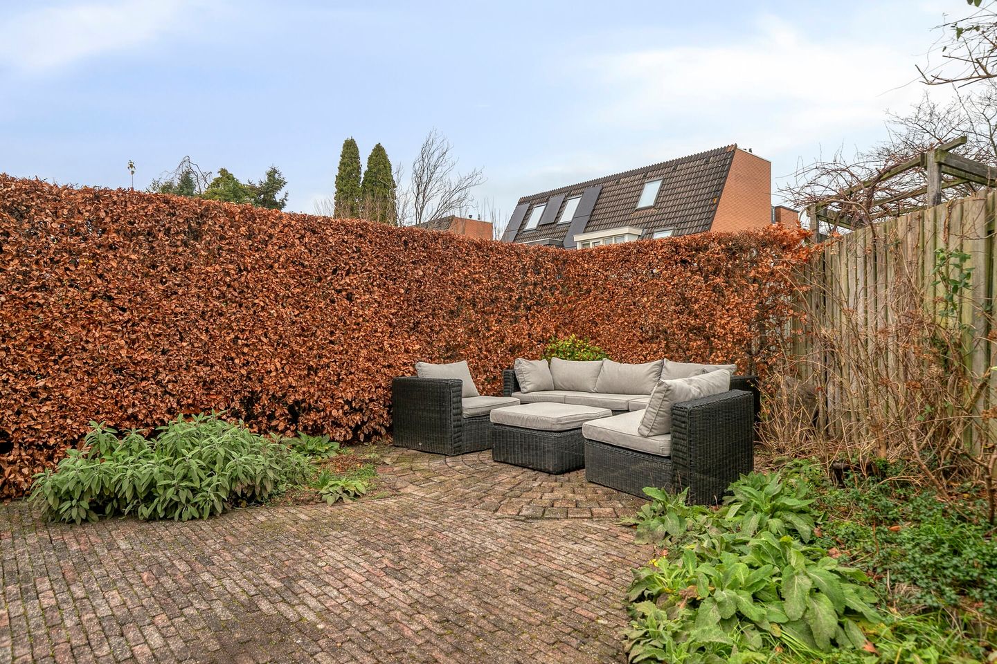 Corner House with Garage, Roof Terrace and Sauna in Green Zeist Neighborhood — 35