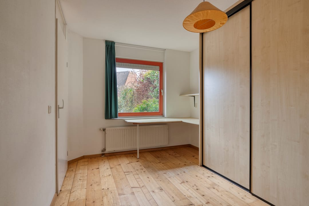 Corner House with Garage, Roof Terrace and Sauna in Green Zeist Neighborhood — 17