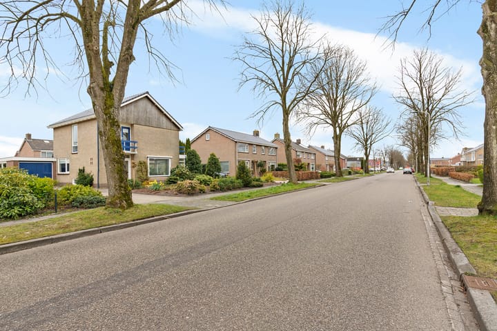Vrijstaande woning te koop: Scheen 33, Joure