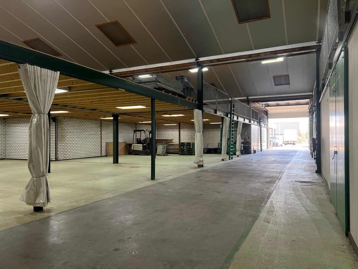 View photo 1 of Nijken 11-a