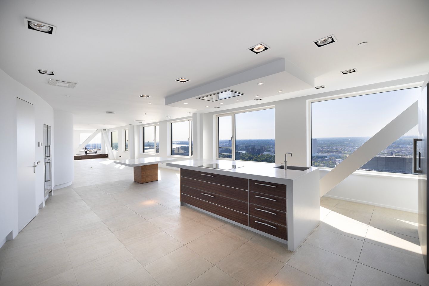 Foto 10 van Landverhuizersplein 151