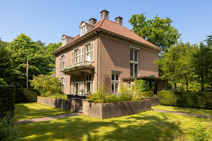 Photo 2 of F.A. Molijnlaan 88