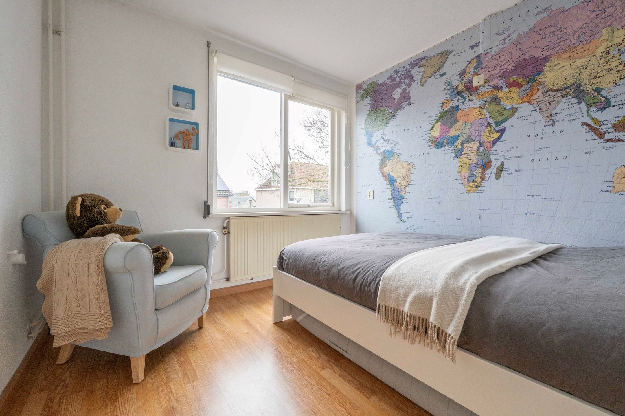Charming semi-detached family home on quiet erf in Hoeven — 36