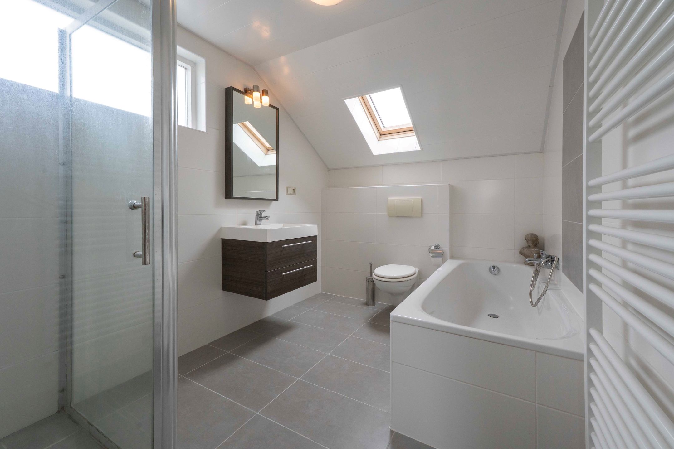 Charming semi-detached family home on quiet erf in Hoeven — 30