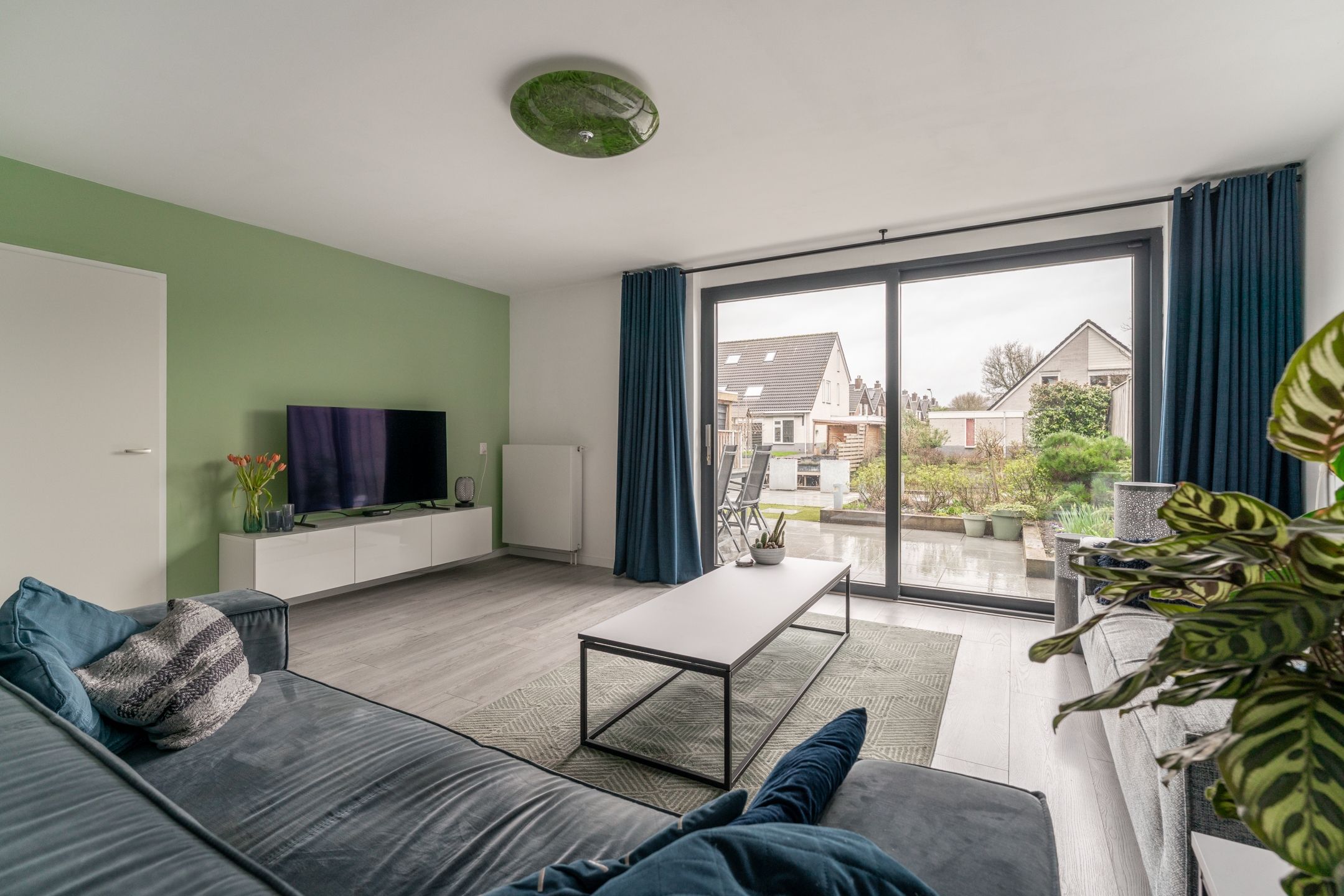 Photo 15 of Golden Delicious 40