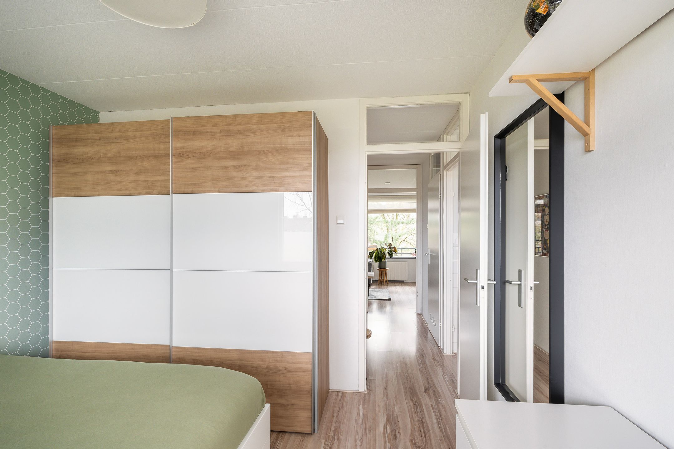 Charming 2-room apartment with sunny balcony in Schiedam Groenoord — 15