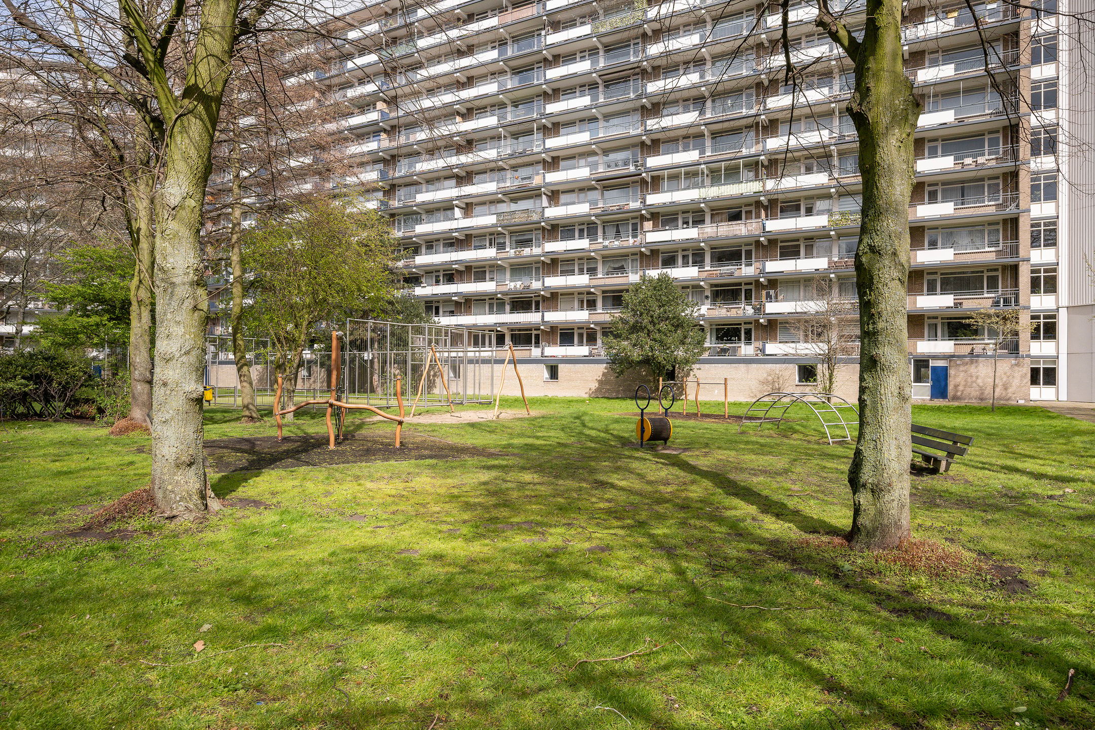Charming 2-room apartment with sunny balcony in Schiedam Groenoord — 27