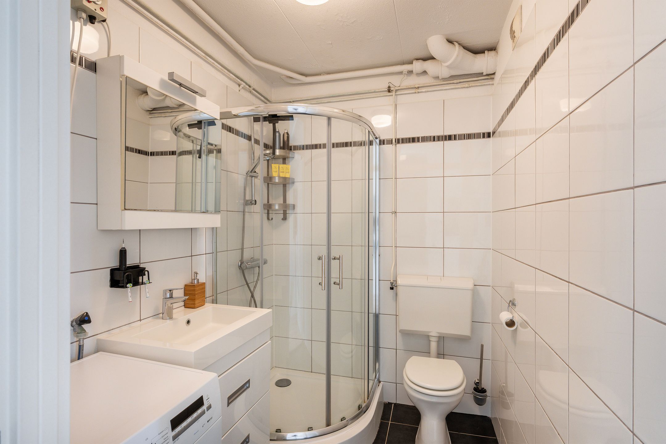 Charming 2-room apartment with sunny balcony in Schiedam Groenoord — 18