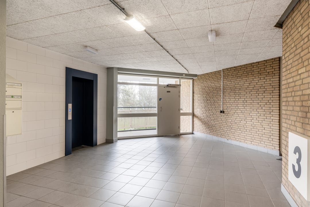 Charming 2-room apartment with sunny balcony in Schiedam Groenoord — 22