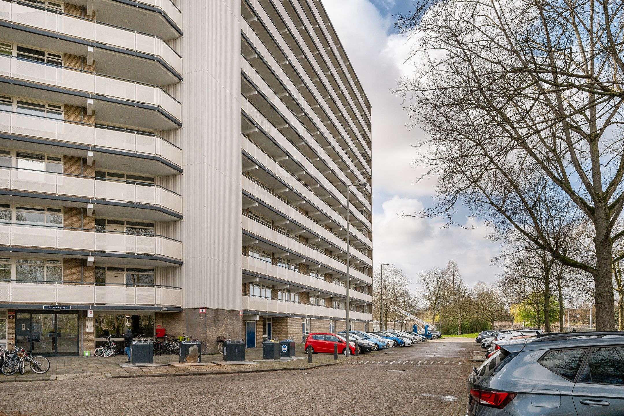 Charming 2-room apartment with sunny balcony in Schiedam Groenoord — 24