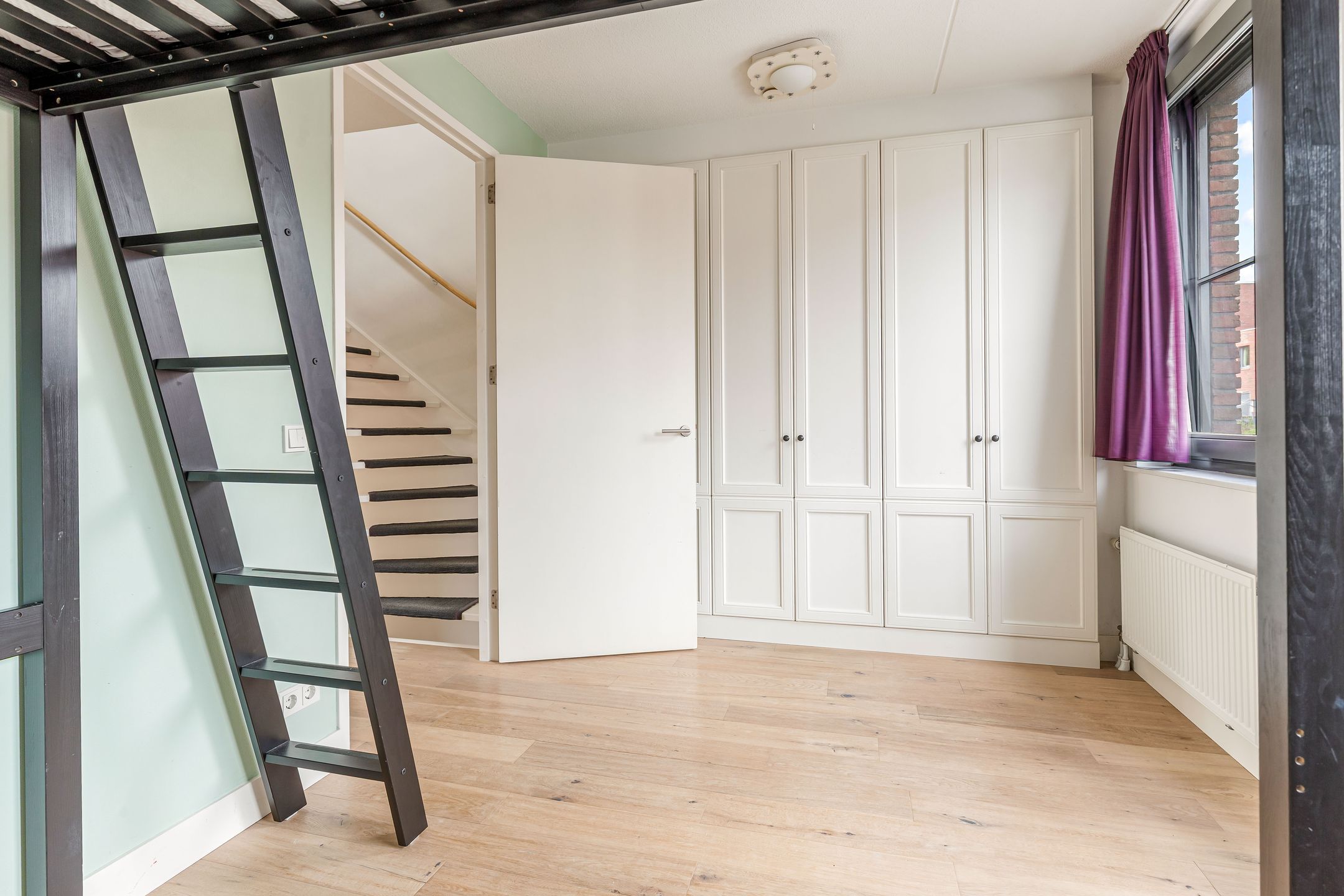 Foto 33 van Van Ravesteijnstraat 3