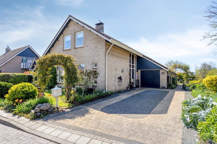 Photo 3 of Strandloperstraat 2