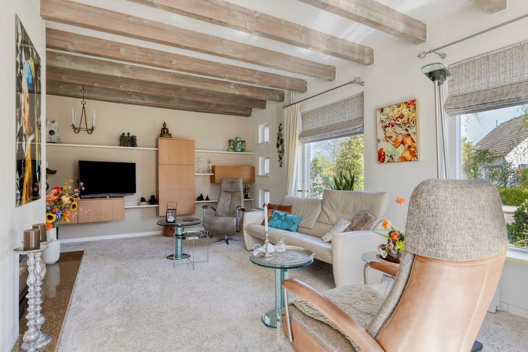 Spacious detached bungalow with panoramic polder views — 17