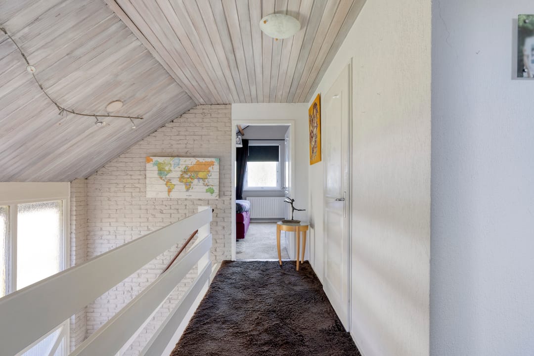 Spacious detached bungalow with panoramic polder views — 46