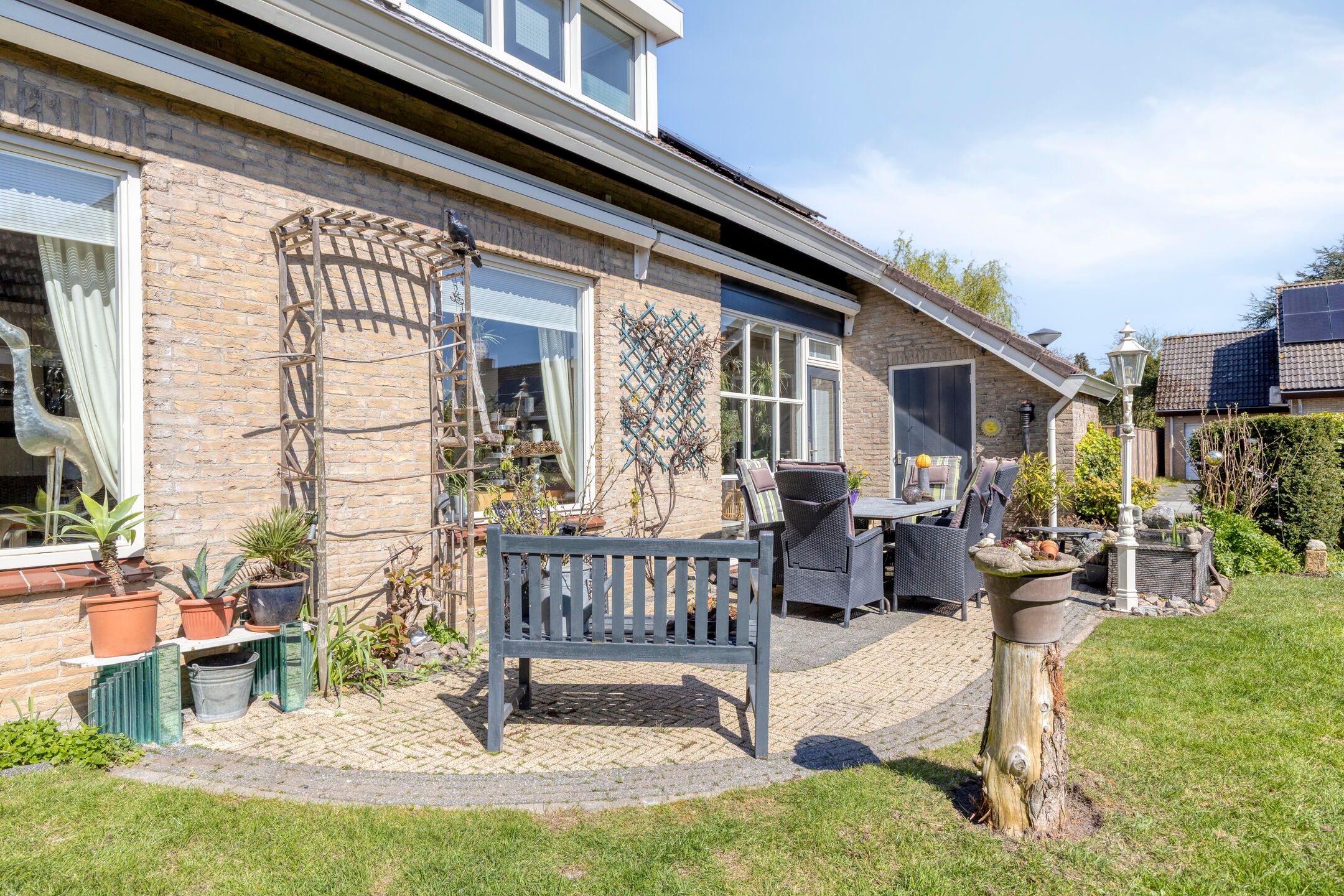 Spacious detached bungalow with panoramic polder views — 51