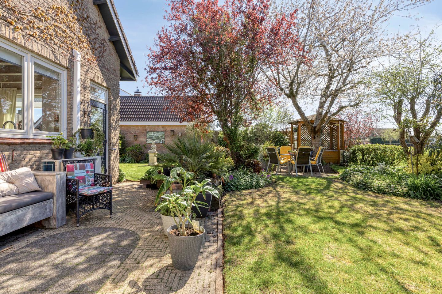 Spacious detached bungalow with panoramic polder views — 59