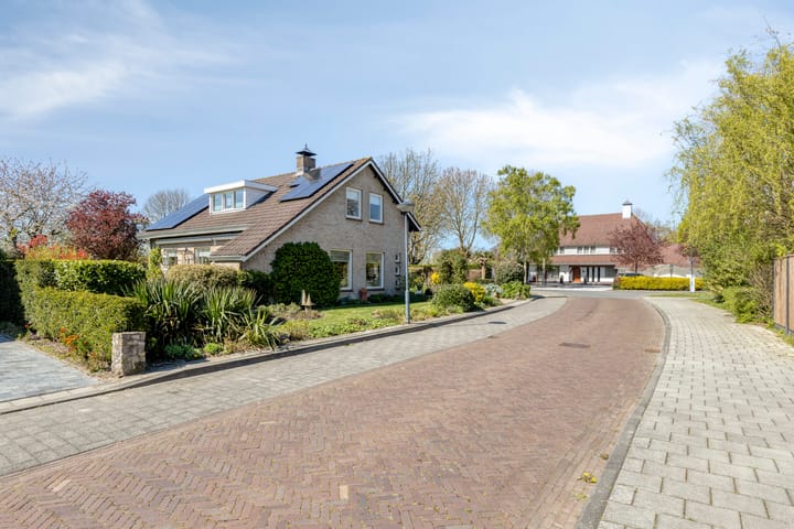 Photo 5 of Strandloperstraat 2