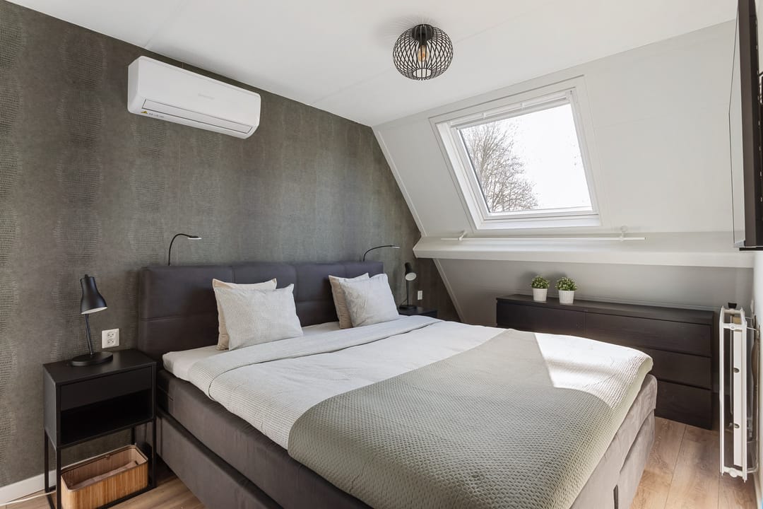 Photo 13 of Zilverschoon 30