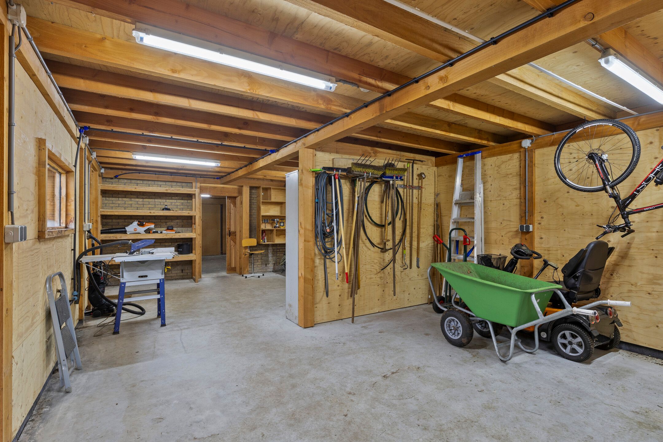 Photo 18 of A. Keijzerlaan 9