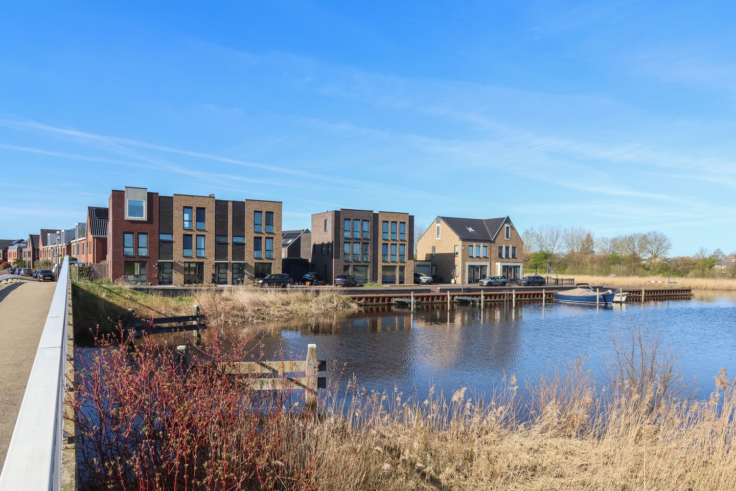 Modern corner house with own boat mooring in Houkepoort — 74