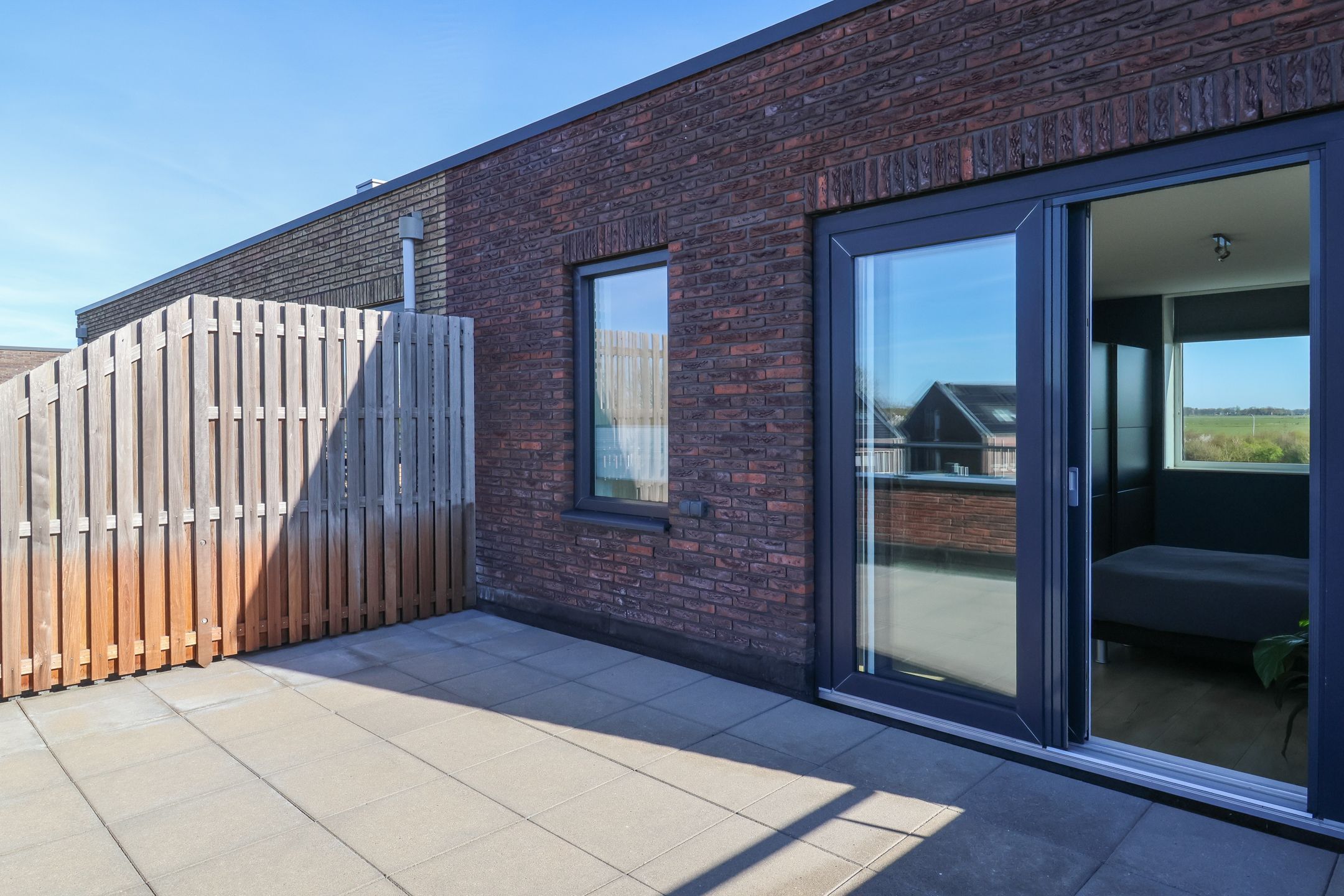 Modern corner house with own boat mooring in Houkepoort — 57