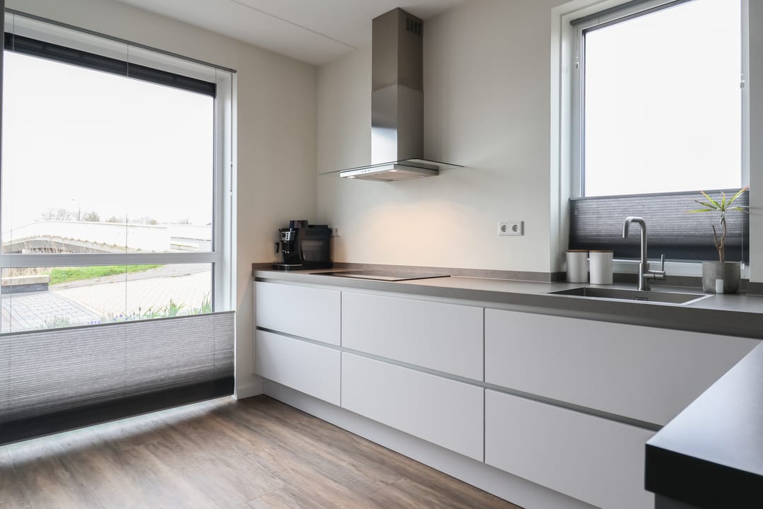 Modern corner house with own boat mooring in Houkepoort — 22