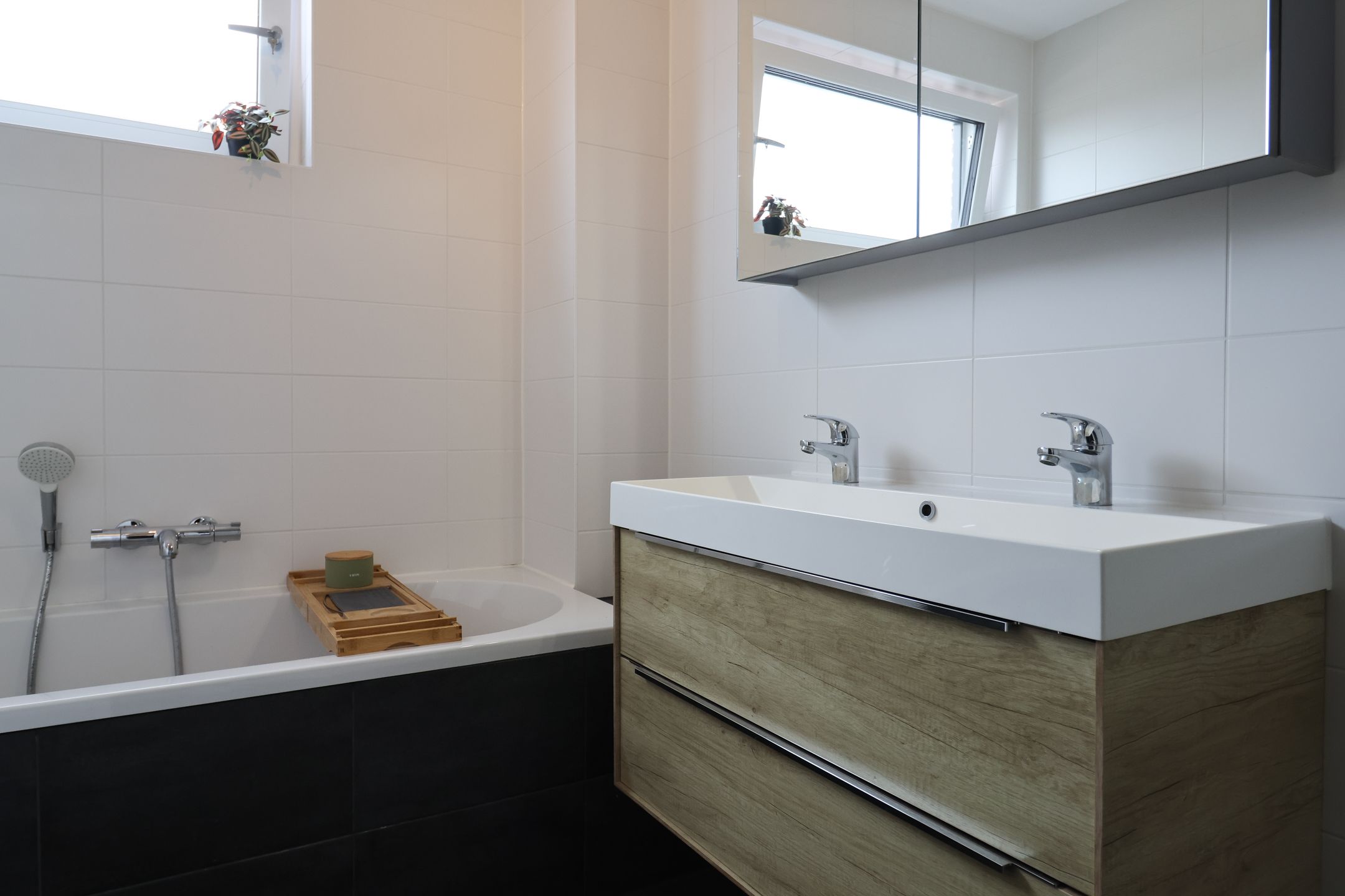 Modern corner house with own boat mooring in Houkepoort — 45