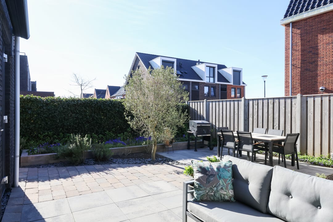 Modern corner house with own boat mooring in Houkepoort — 62