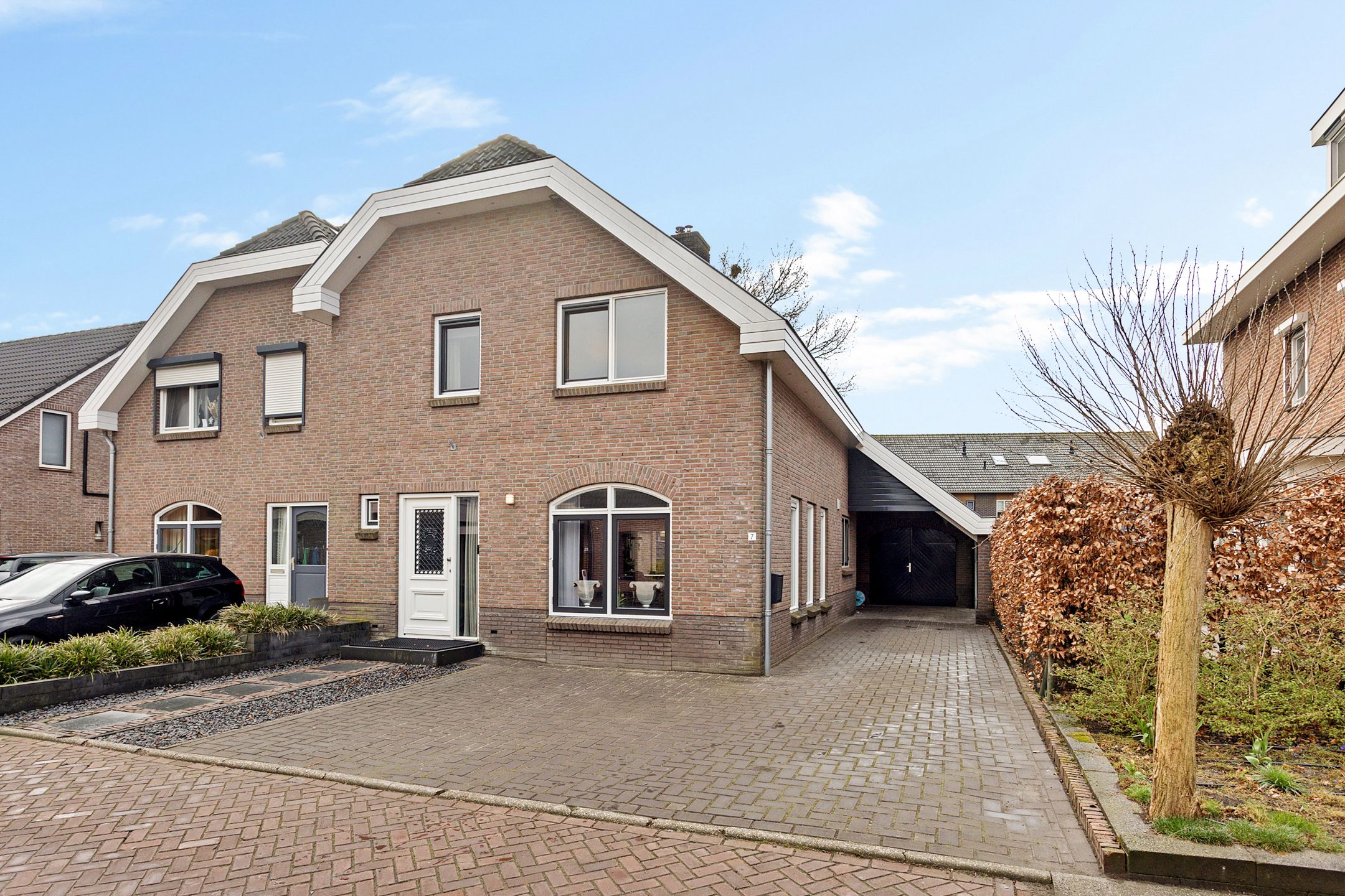 Gentiaan 7 