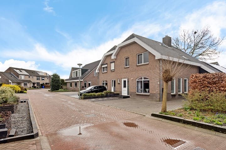 Hoekwoning te koop: Gentiaan 7, Stroe