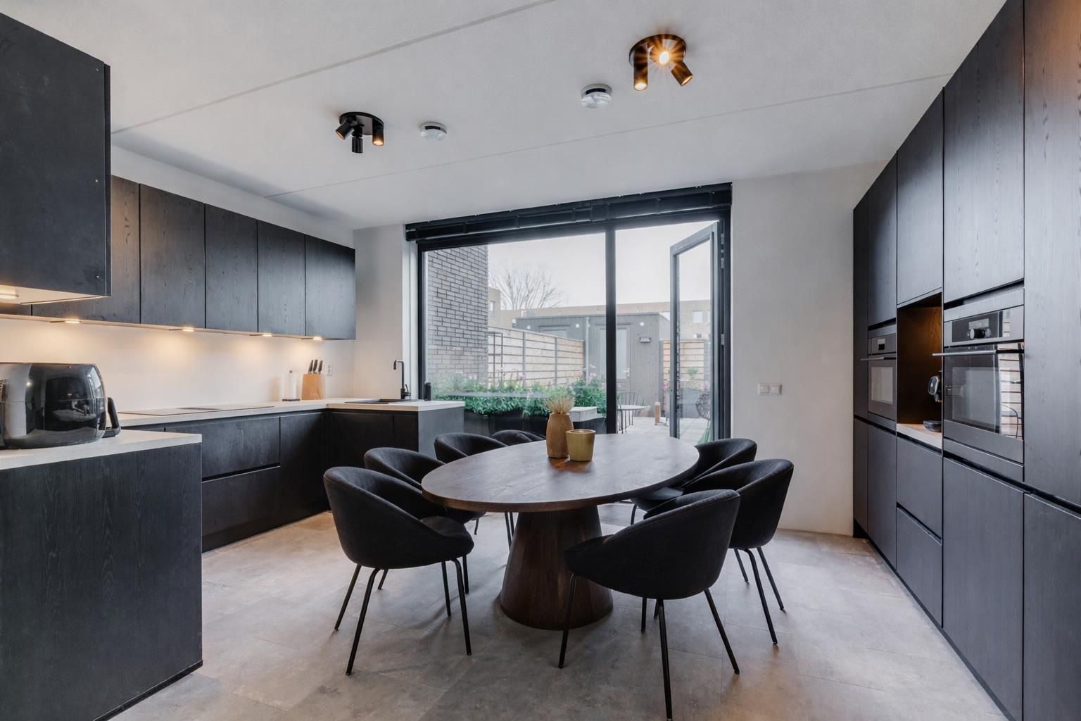 Photo 3 of Anton Ebbenhof 12