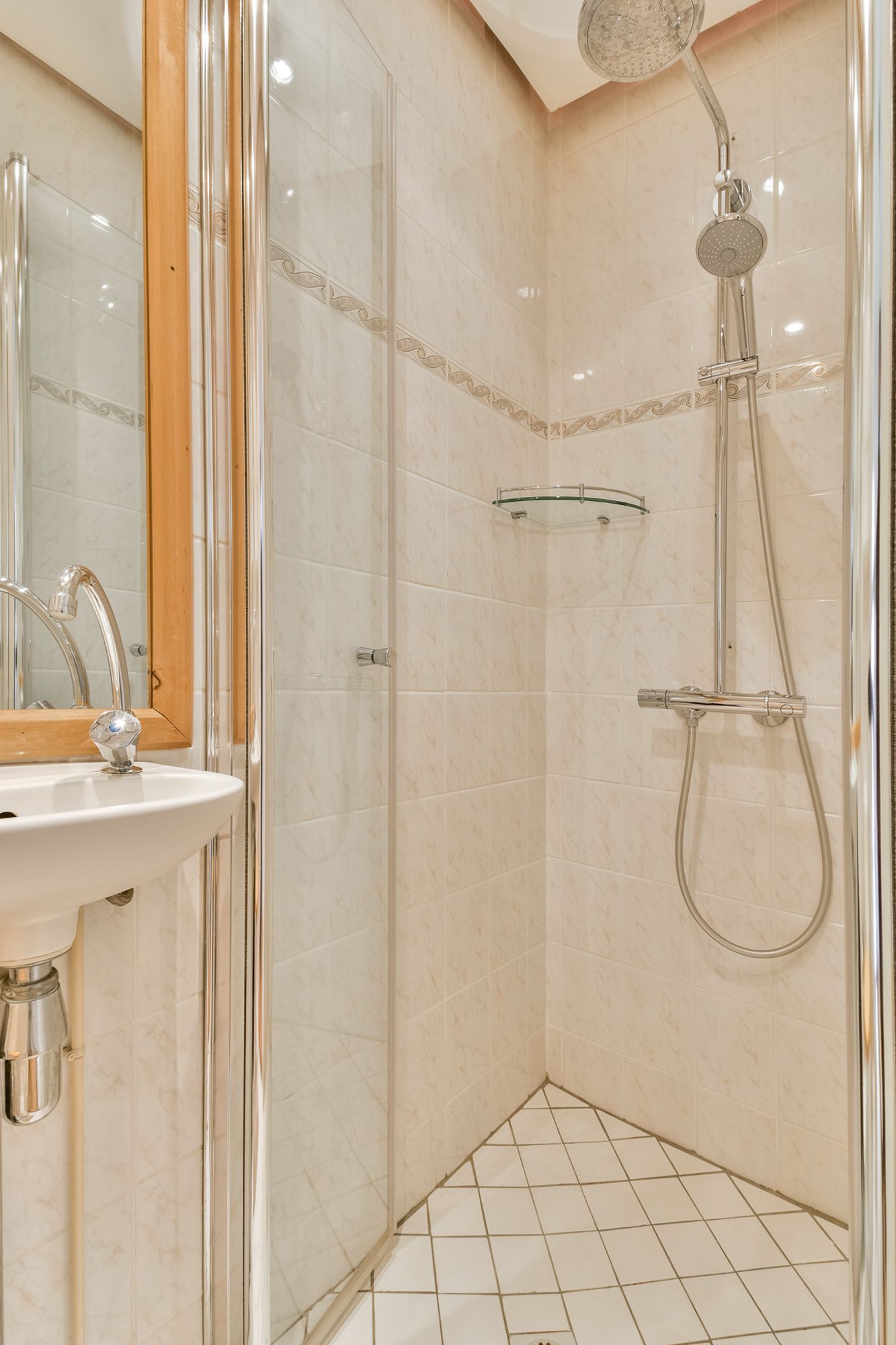 Photo 20 of Egelantiersgracht 189-B