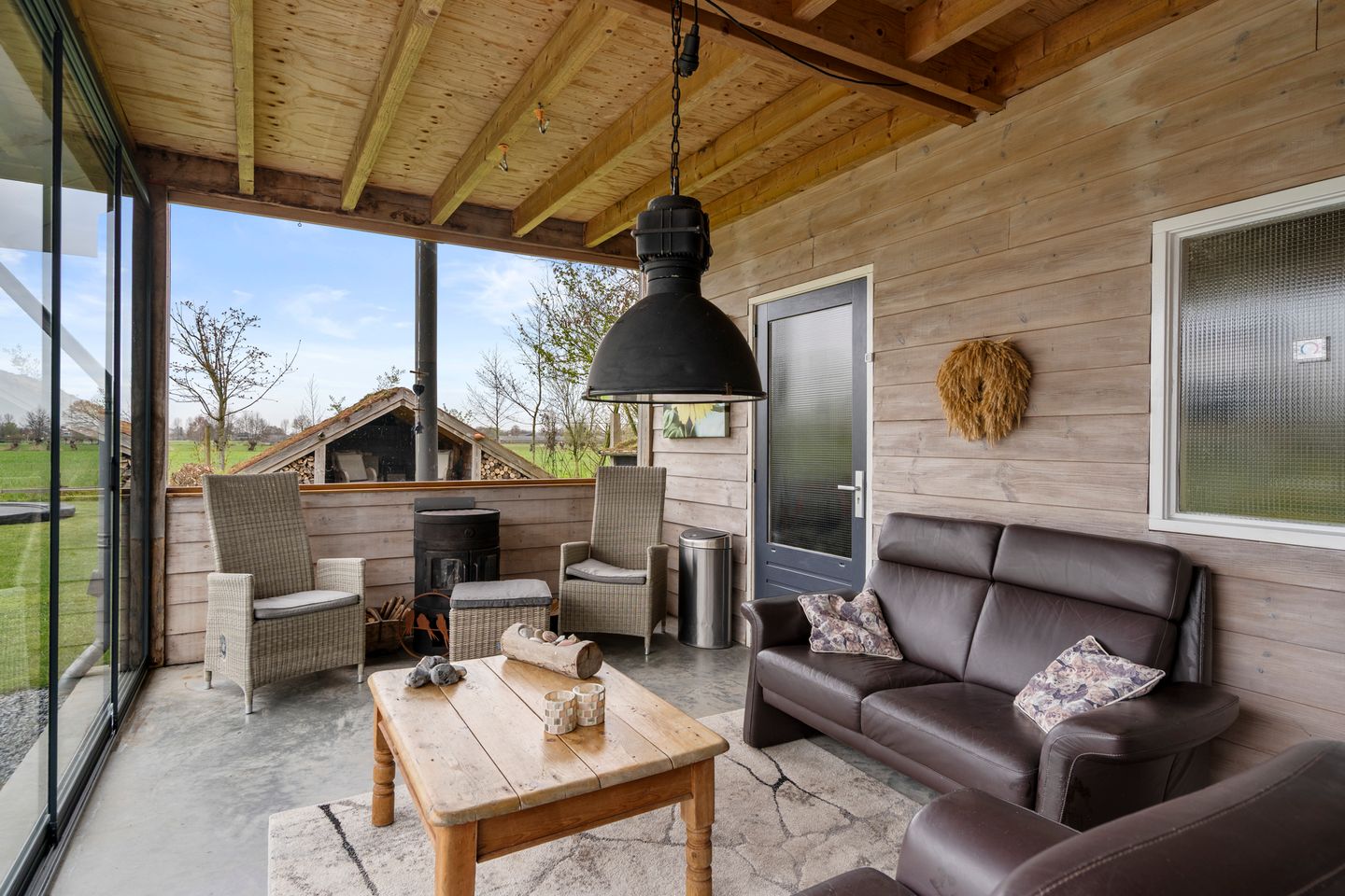 Luxury Detached Barn House with Outbuilding in Natural Setting — 25