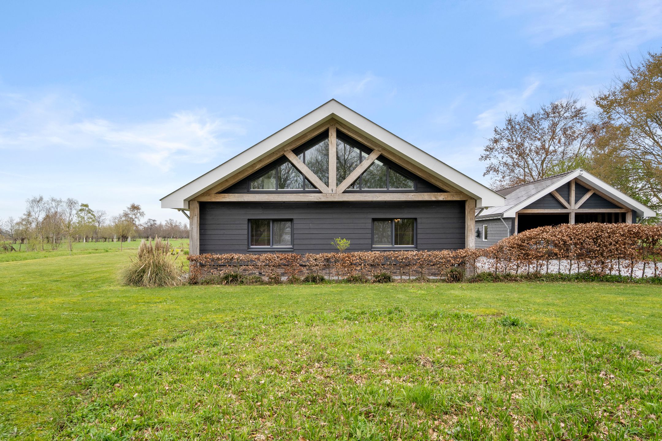 Luxury Detached Barn House with Outbuilding in Natural Setting — 15