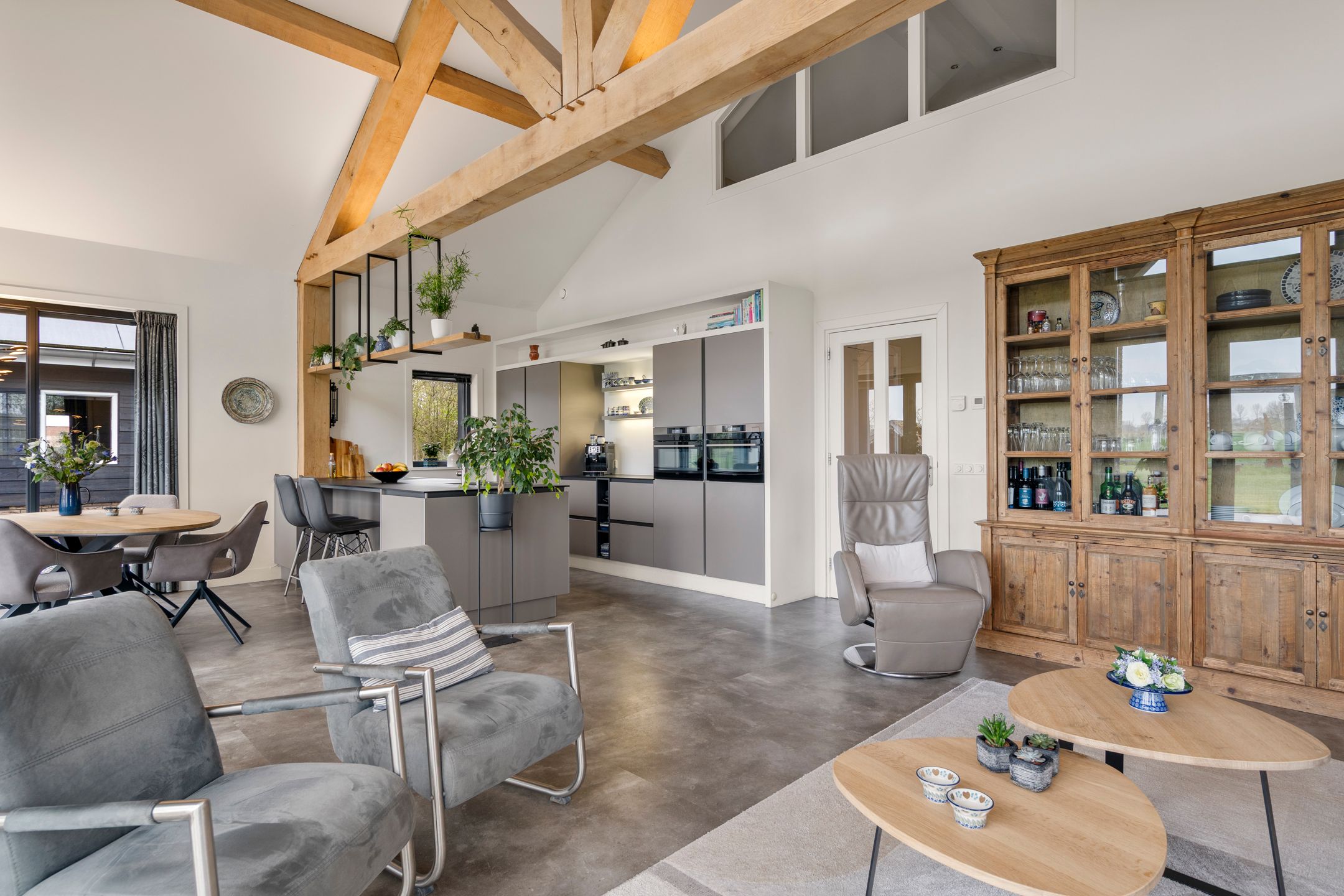 Luxury Detached Barn House with Outbuilding in Natural Setting — 33