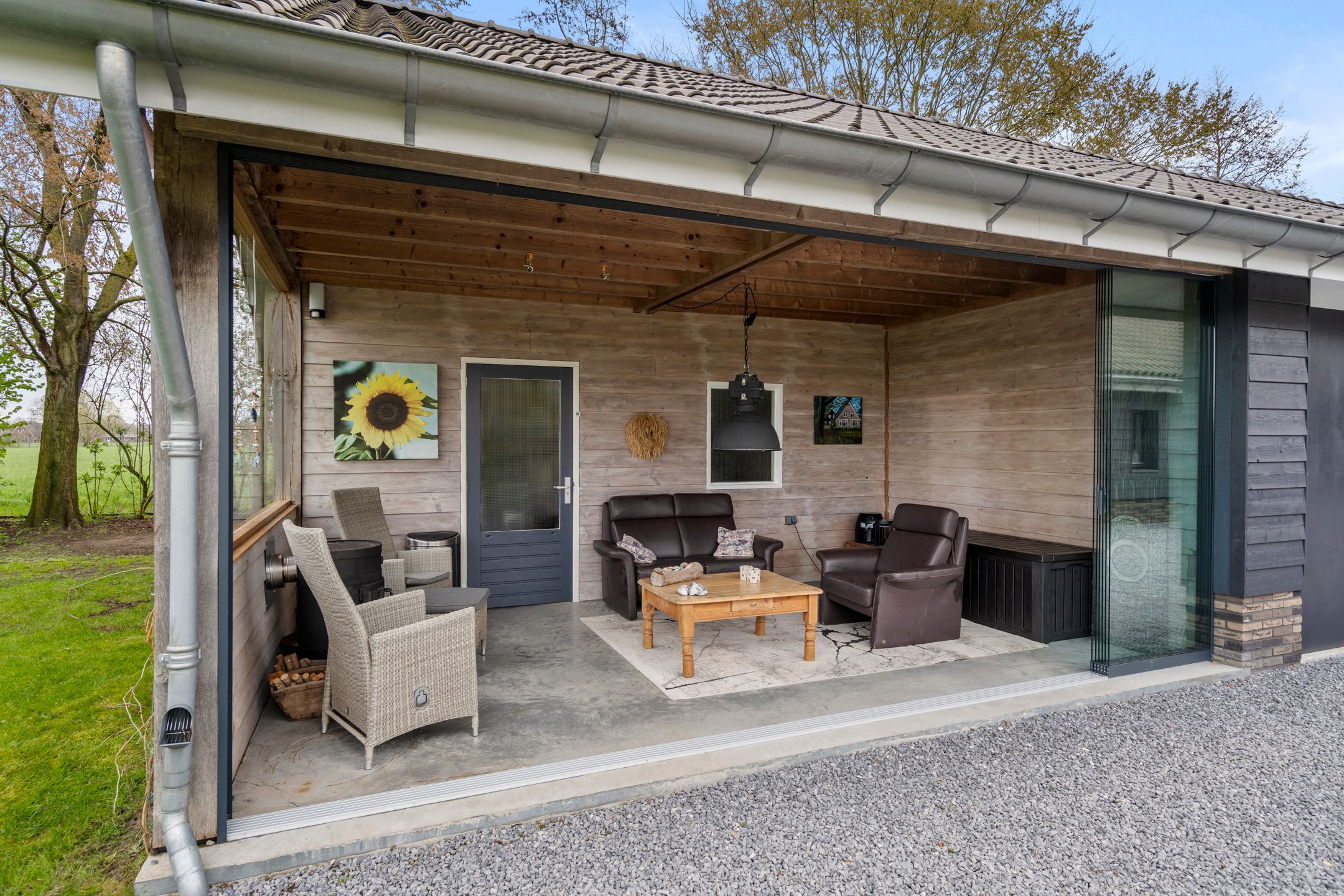 Luxury Detached Barn House with Outbuilding in Natural Setting — 21