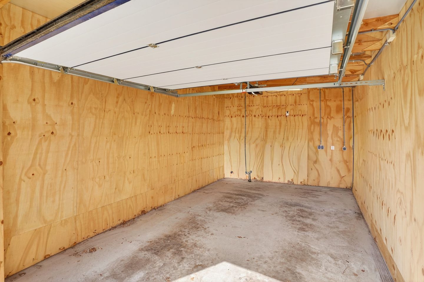 Photo 34 of Lokert 1